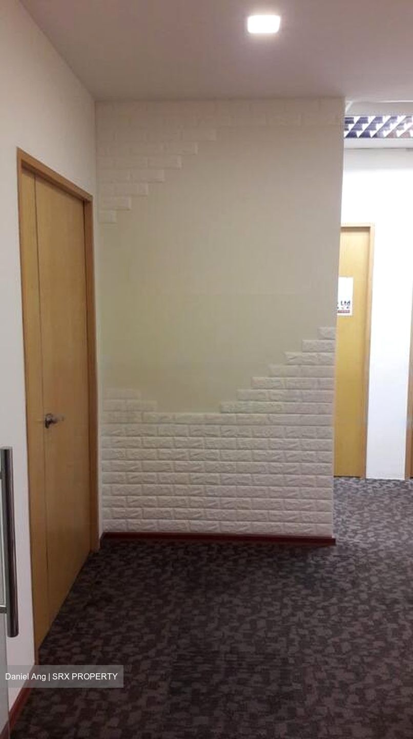 Redhill Forum (D3), Factory #455191511